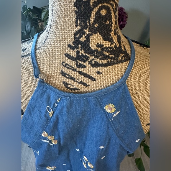 Cece Women’s Tiered Floral Embroidered Halter Dress - Picture 5 of 7